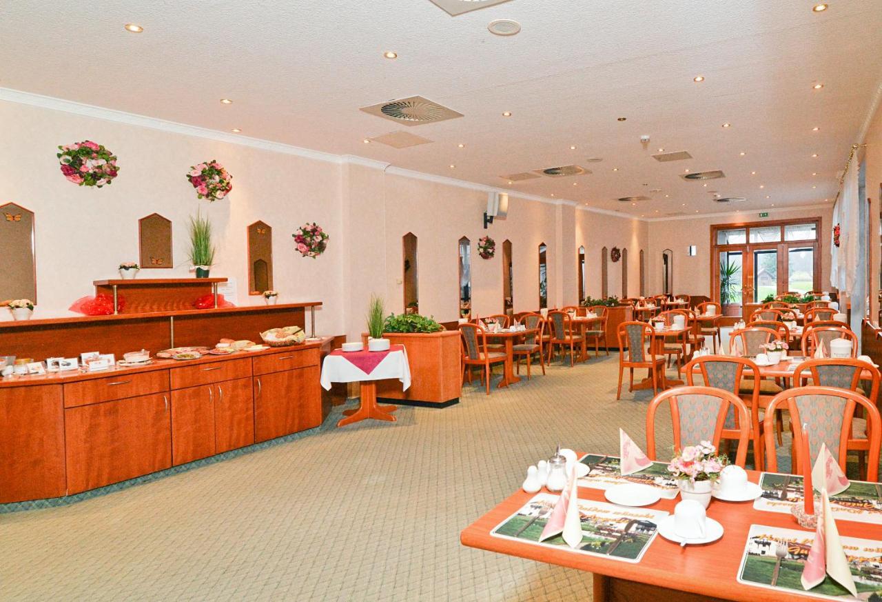 Landgasthof & Hotel Waldow Guben Bagian luar foto