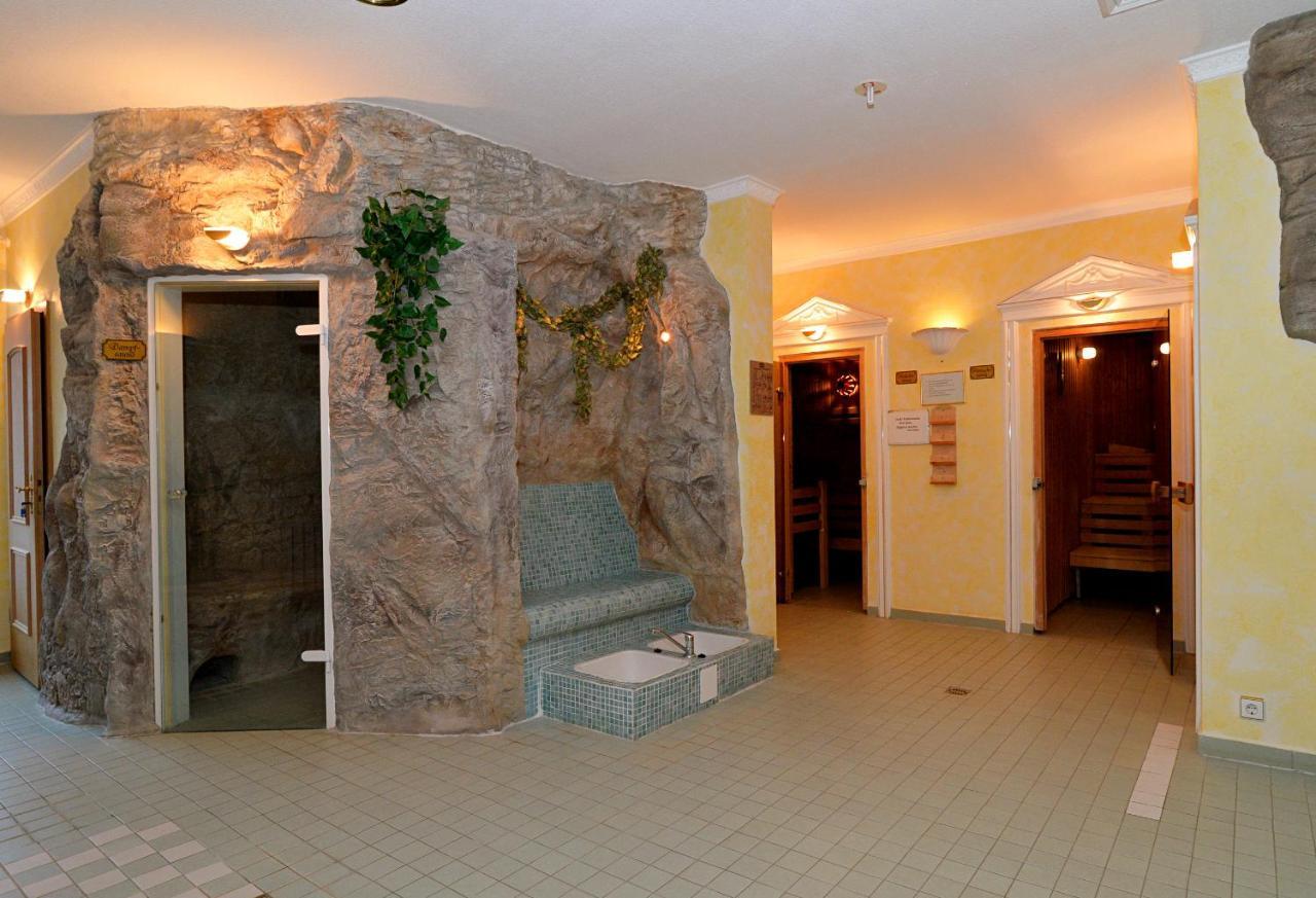 Landgasthof & Hotel Waldow Guben Bagian luar foto